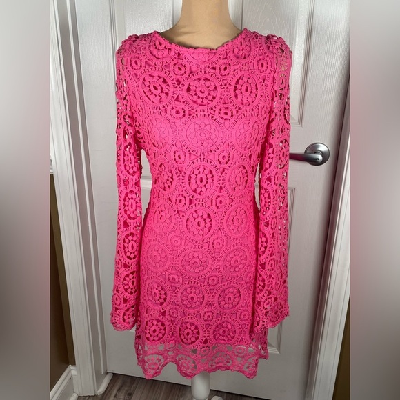 Seven Wonders Elegant Vibrant Pink Crochet Lace Pattern Dress SZ 6 - Picture 4 of 9